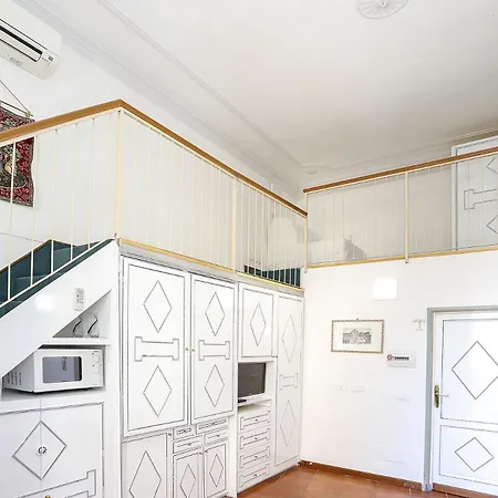 Duomo Palace ゲストハウス 3*