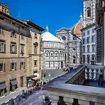 Duomo Palace بيت ضيافة فلورنس