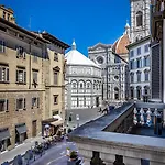 Duomo Palace بيت ضيافة فلورنس