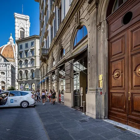Duomo Palace 3* Floransa
