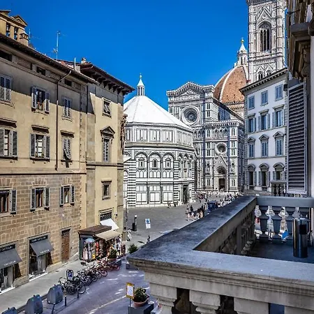 Duomo Palace Konukevi Floransa